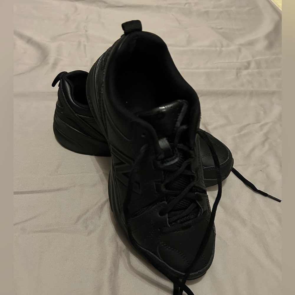 New Balance 608 v5 training shoes in an all-black colorway Size 7.5